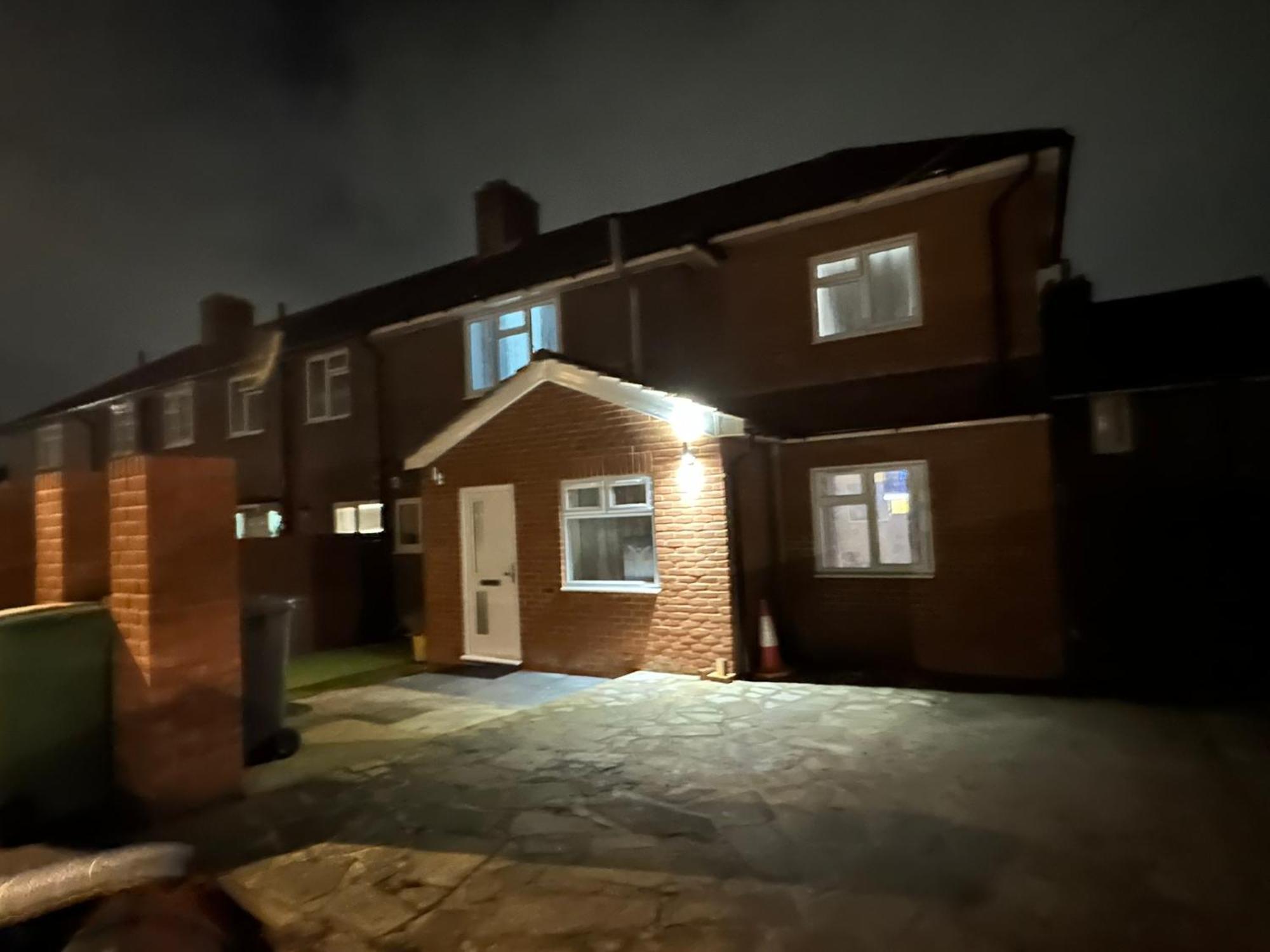 Luxury Ensuite 2Nd Studio Flat With Great Views In Keedonwood Road With Fully Own Bathroom Newly Added And Private Kitchenette Bromley Exterior foto